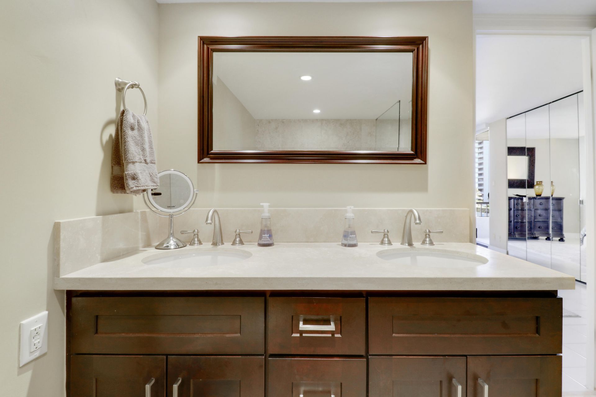 5510 N Ocean Drive, Unit 4C, Singer Island, FL 33404 Photo