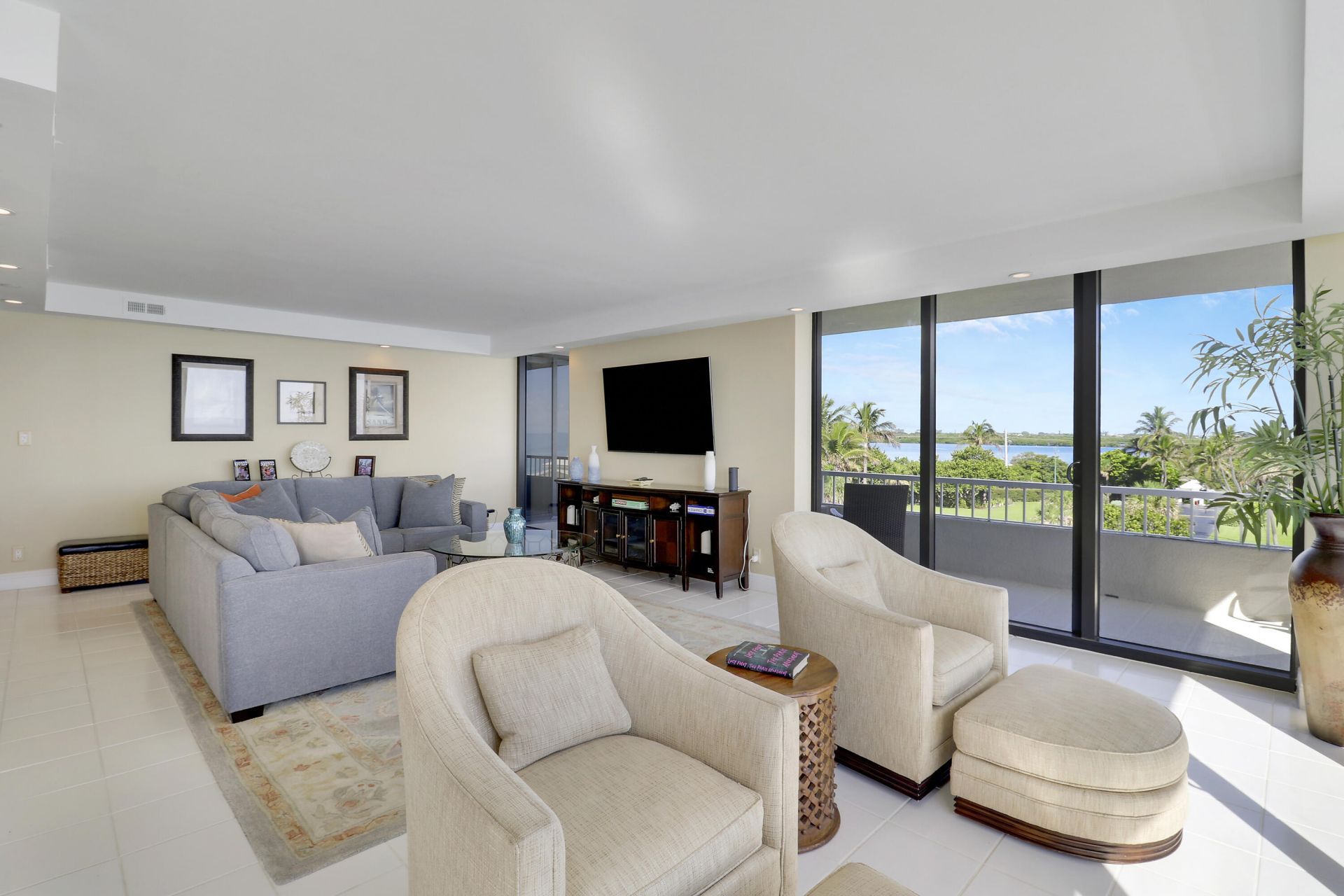 5510 N Ocean Drive, Unit 4C, Singer Island, FL 33404 Photo