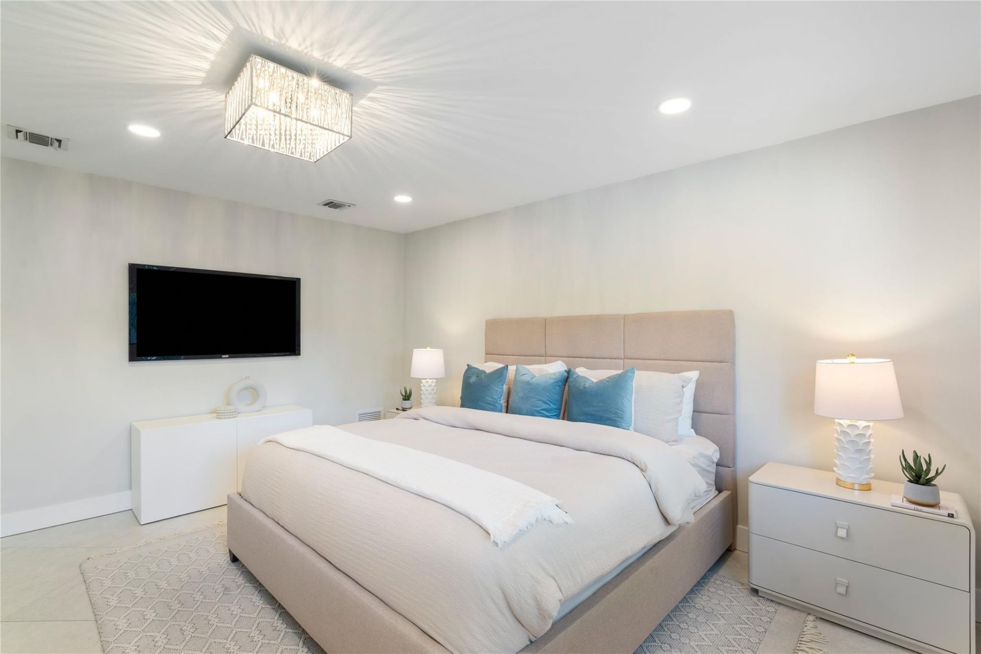 2280 NE 62nd Street, Fort Lauderdale, FL 33308 Photo