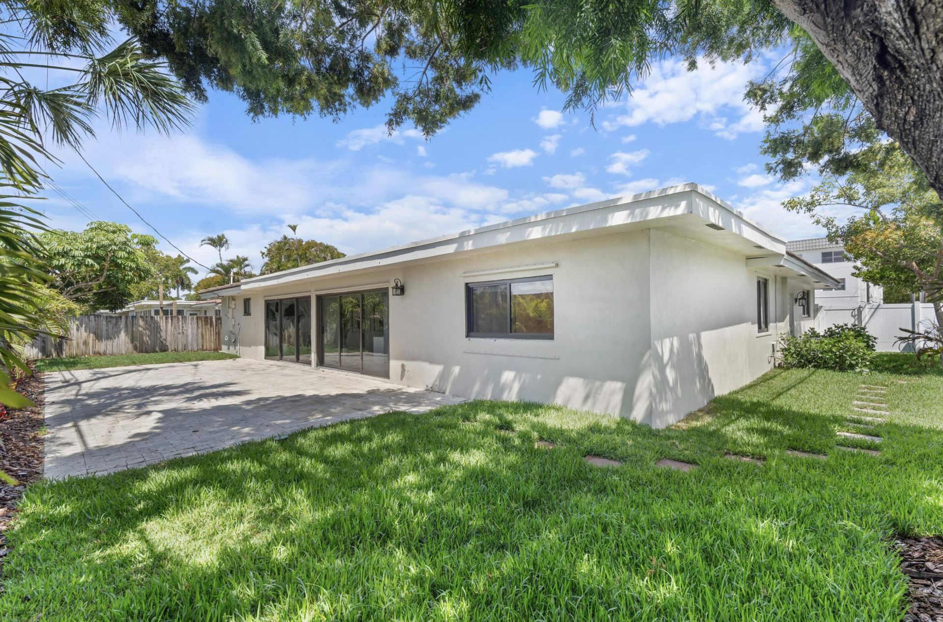 2280 NE 62nd Street, Fort Lauderdale, FL 33308 Photo