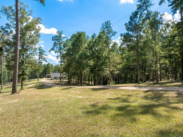 930 Columbia Purvis, Columbia, MS 39429