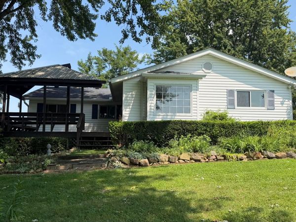 1859 Coonpath Road NW, Lancaster, OH 43130
