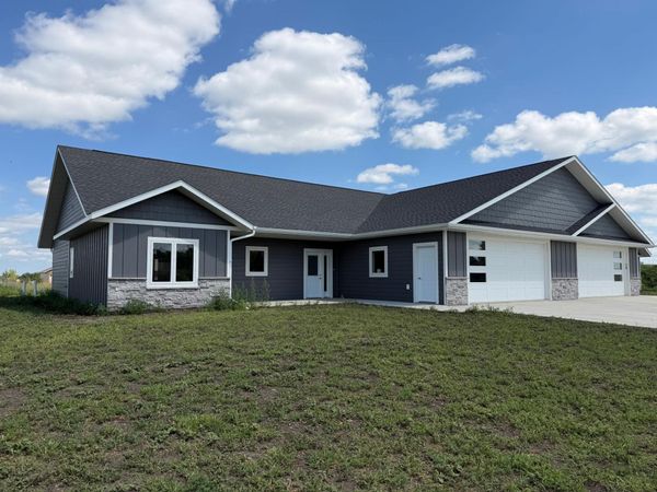 6732 130th Avenue SE, Unit North, Lisbon, ND 58054