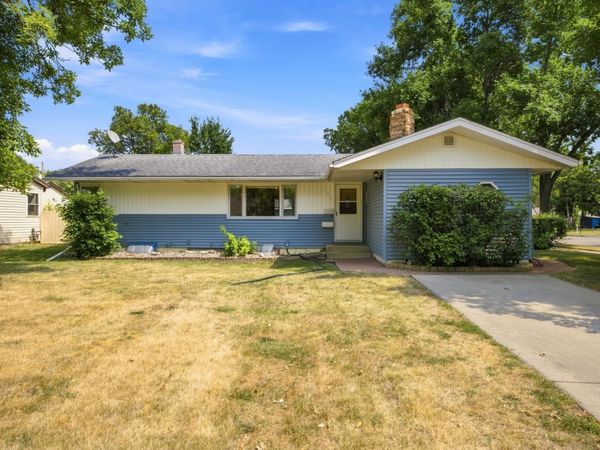 1914 15th Street S, Moorhead, MN 56560
