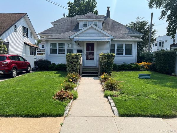 1014 Bonaparte Place, Baldwin, NY 11510