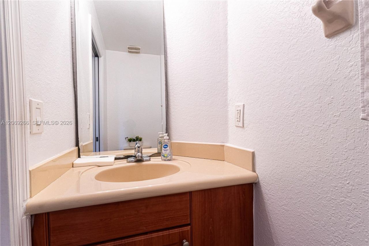 11103 NW 83rd St , Unit 207, Doral, FL 33178 Photo