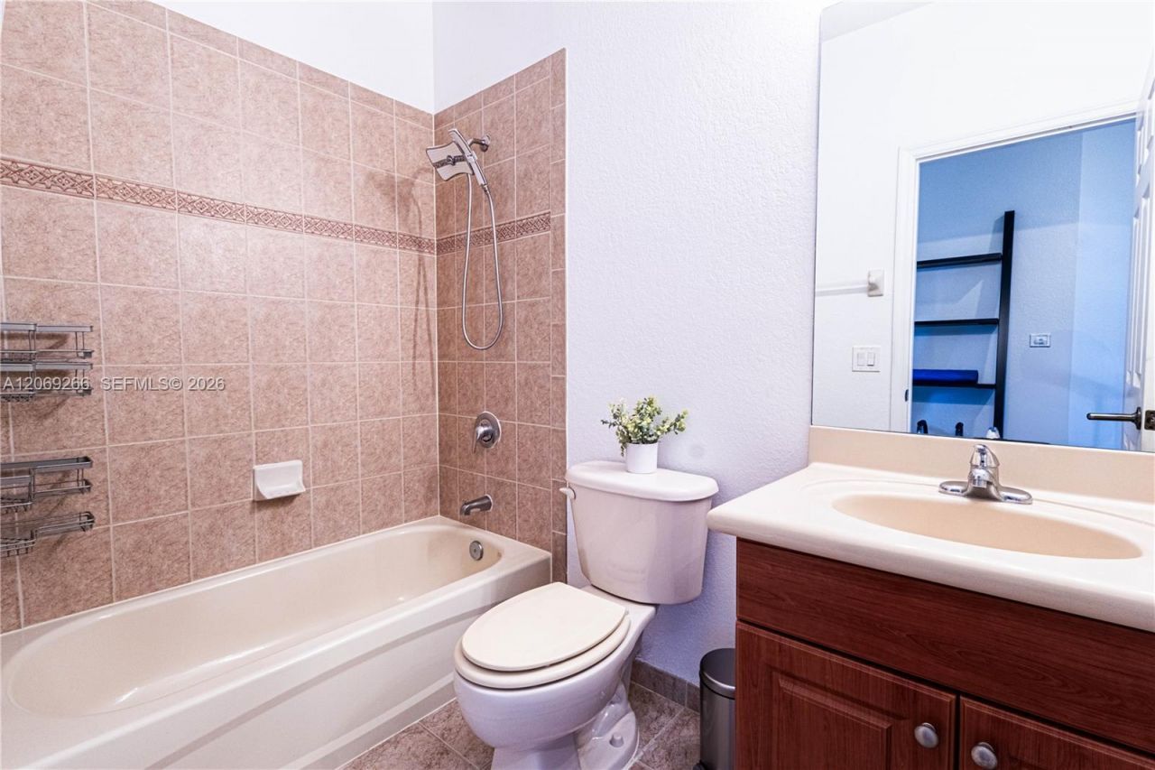 11103 NW 83rd St , Unit 207, Doral, FL 33178 Photo