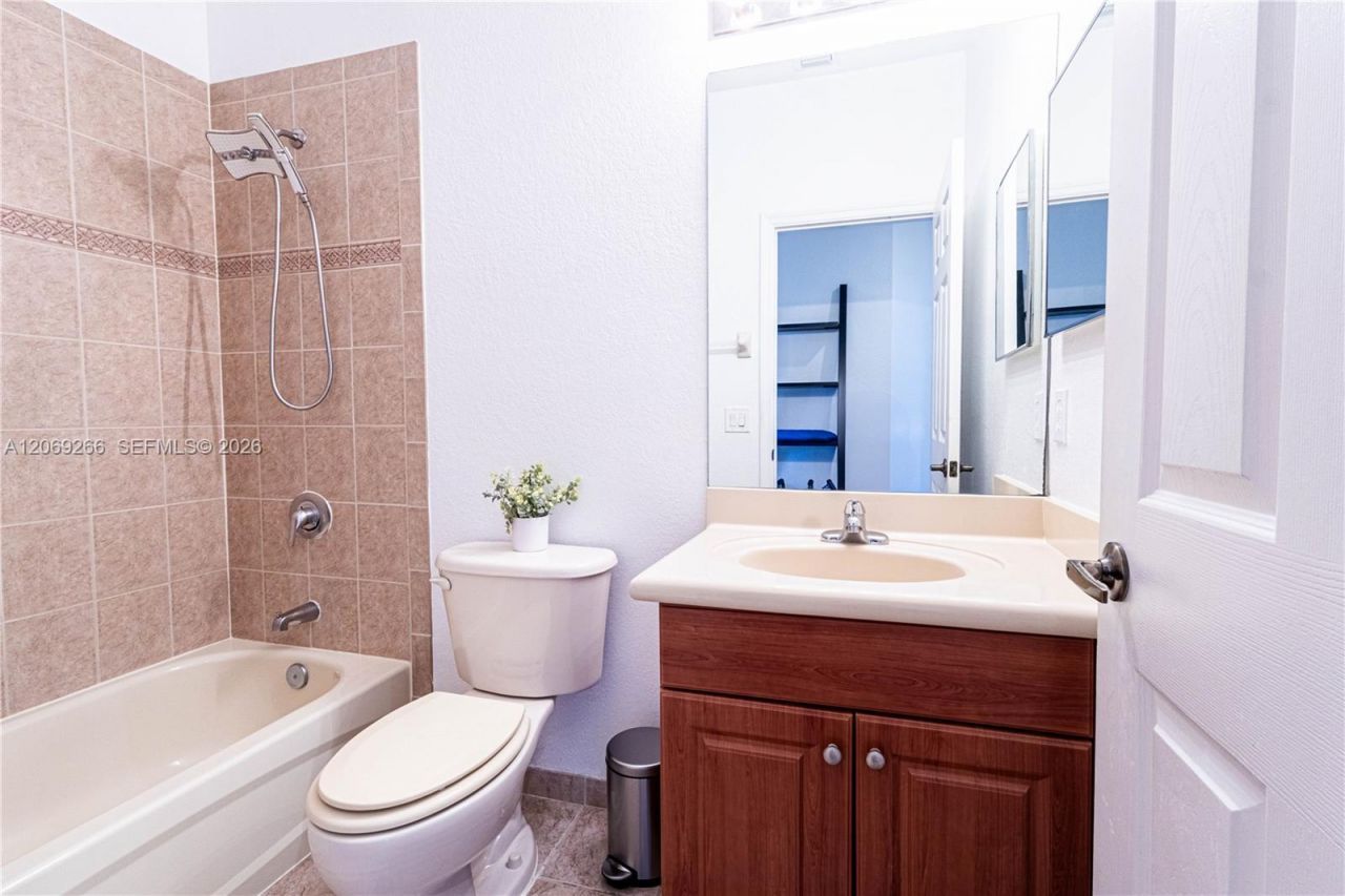 11103 NW 83rd St , Unit 207, Doral, FL 33178 Photo