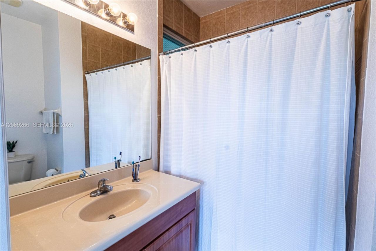11103 NW 83rd St , Unit 207, Doral, FL 33178 Photo