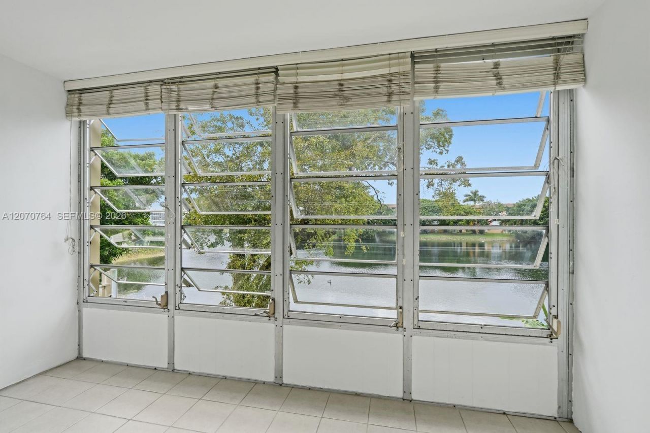 5335 NW 10th Ct, Unit 206, Plantation, FL 33313 Photo