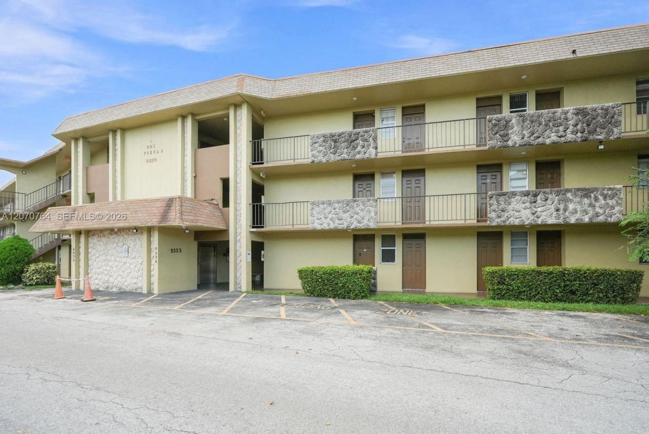 5335 NW 10th Ct, Unit 206, Plantation, FL 33313 Photo