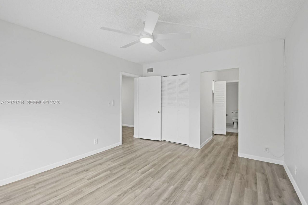 5335 NW 10th Ct, Unit 206, Plantation, FL 33313 Photo