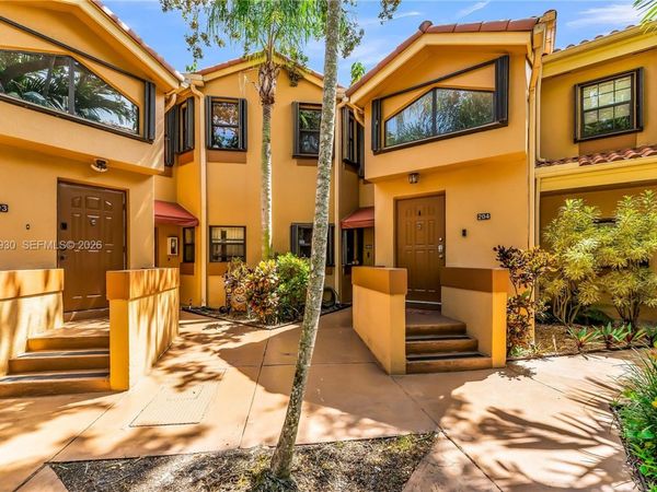 15563 N Miami Lakeway N , Unit 204, Miami Lakes, FL 33014