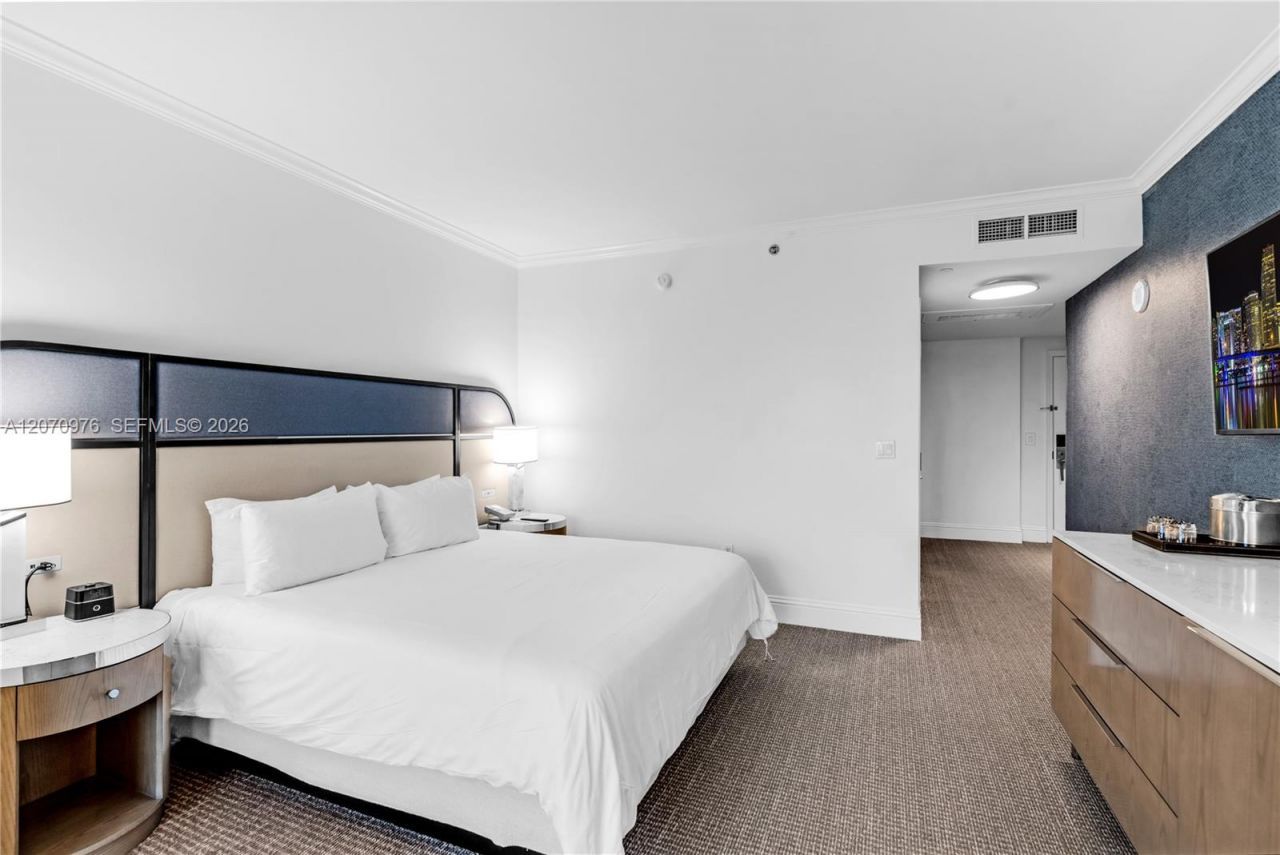 4401 Collins Ave, Unit 1609, Miami Beach, FL 33140 Photo