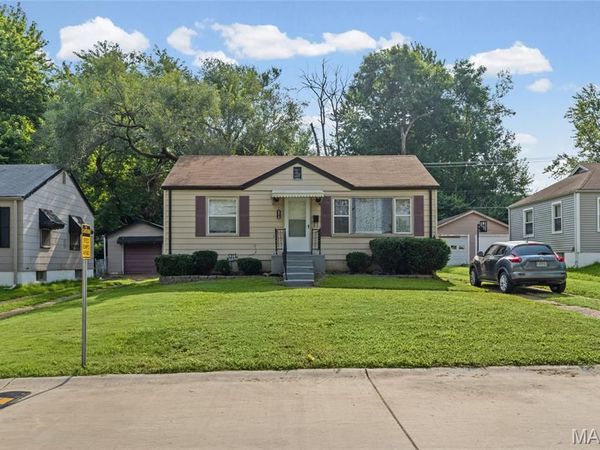 6010 Eaton Drive, Berkeley, MO 63134