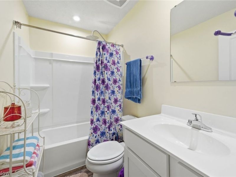 2664 Himelrigh Boulevard, Barberton, OH 44203 Photo 21