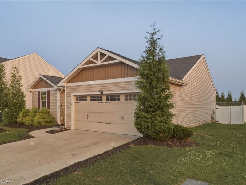 2664 Himelrigh Boulevard, Barberton, OH 44203 Photo 3