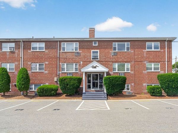 366 Elliot Street, Unit 7, Newton, MA 02464