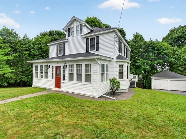 8 Darling St, Worcester, MA 01605