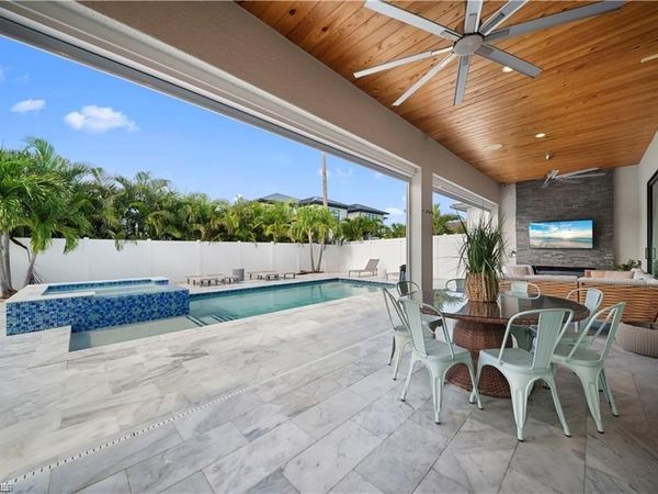 828 100th AVE N, NAPLES, FL 34108
