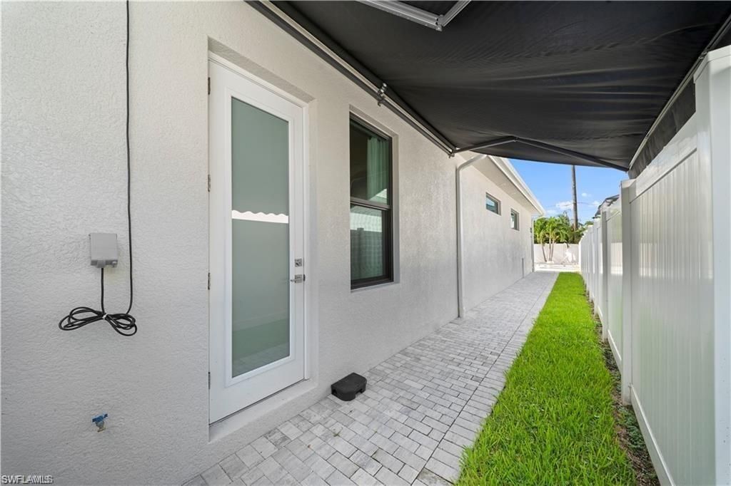 828 100th Ave N, Naples, FL 34108 Photo