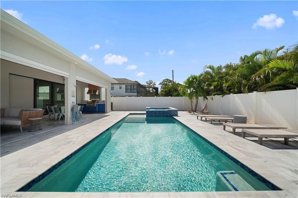 828 100th Ave N, Naples, FL 34108 Photo