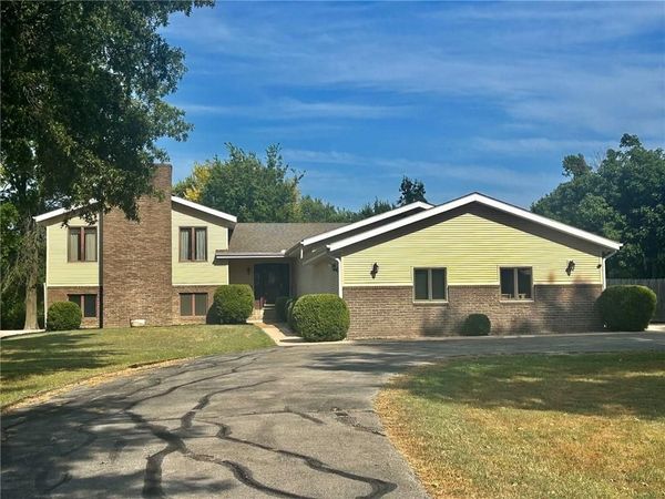 23027 Queens Road, Parsons, KS 67357