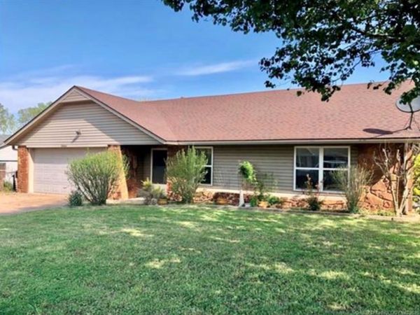 5444 Woodland Road , Bartlesville, OK 74006