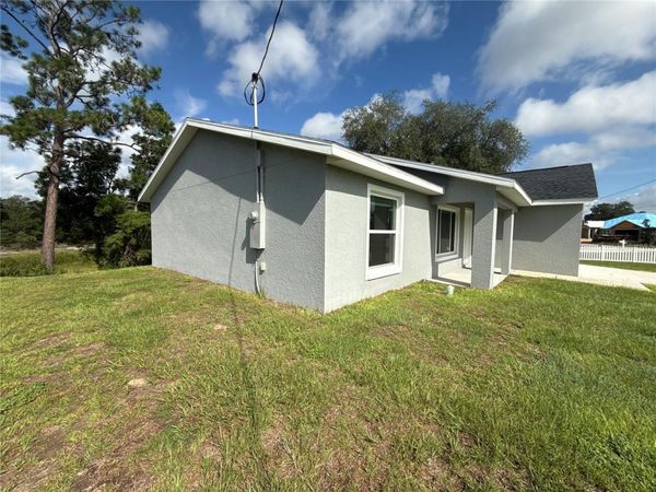 22 MALAUKA CIRCLE , OCKLAWAHA, FL 32179