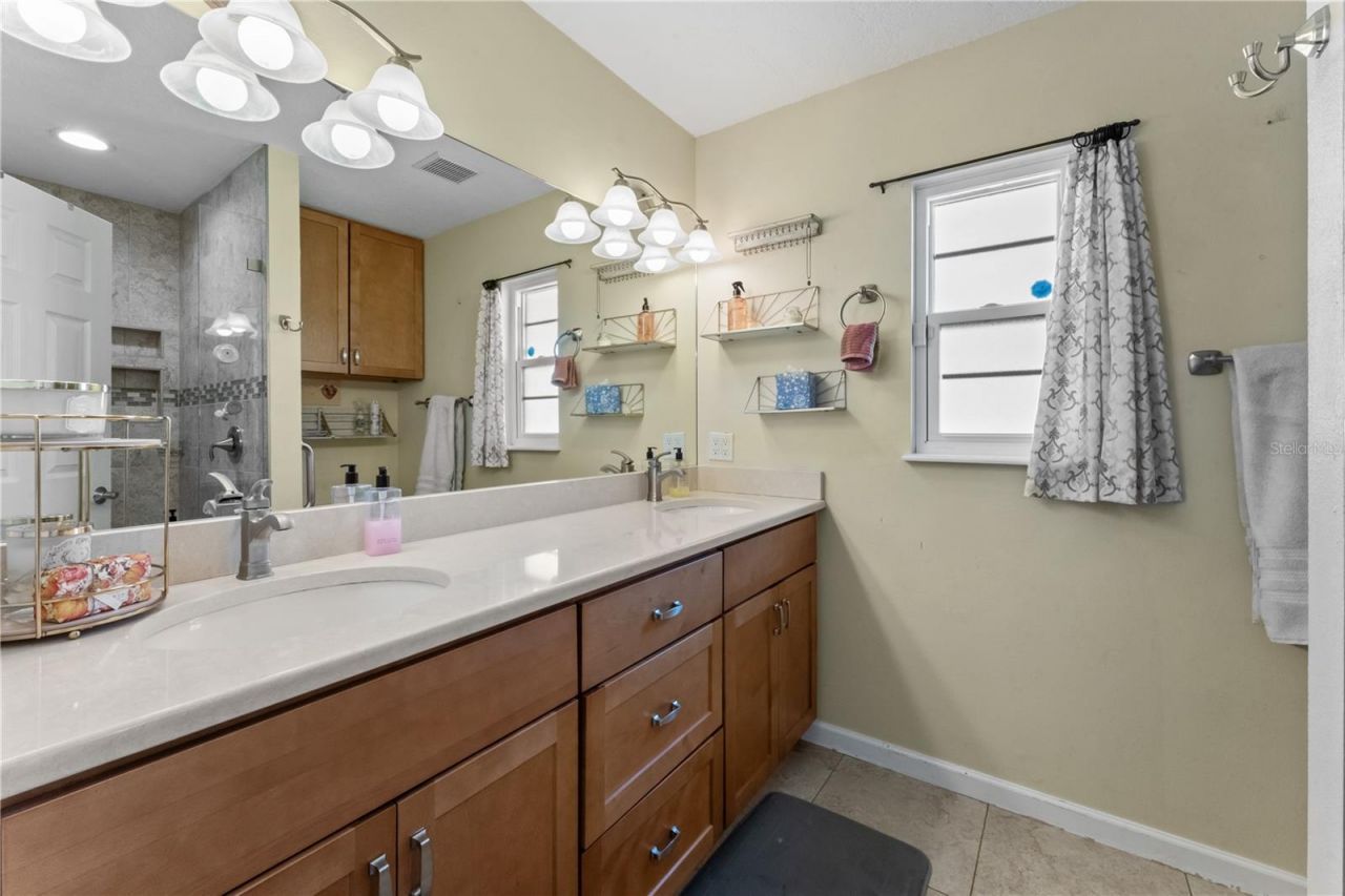 3312 60th Avenue W, Bradenton, FL 34207 Photo
