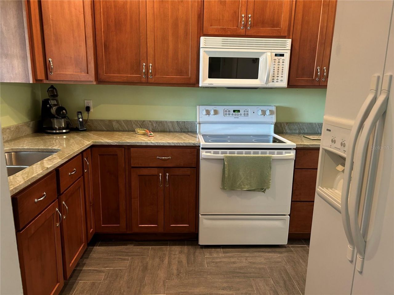 1359 Glendale Circle W, Unit 214, Sarasota, FL 34232 Photo