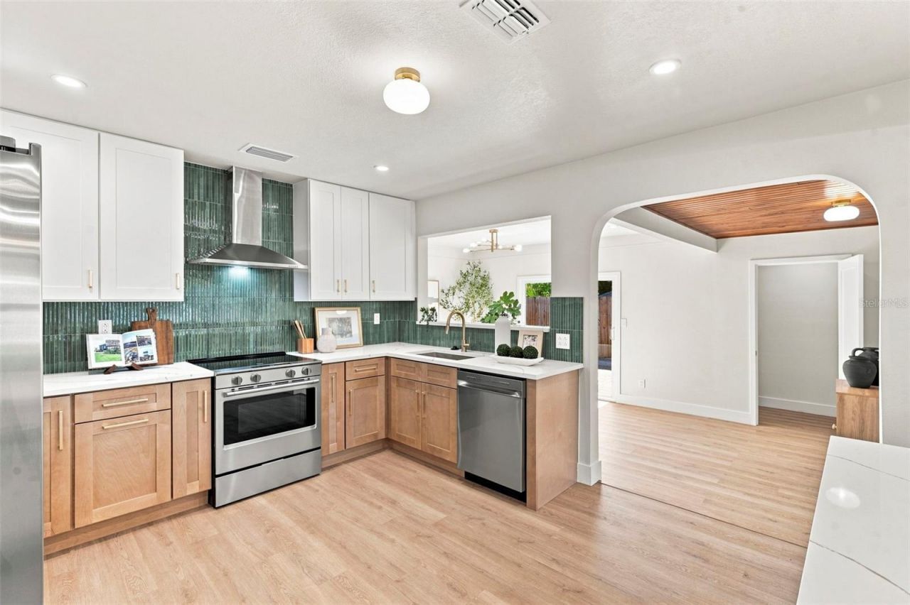 7326 11th Avenue N, Saint Petersburg, FL 33710 Photo
