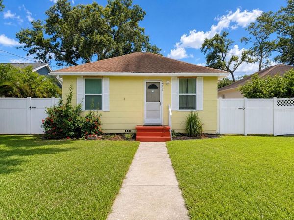 217 50TH TER N , ST PETERSBURG, FL 33703