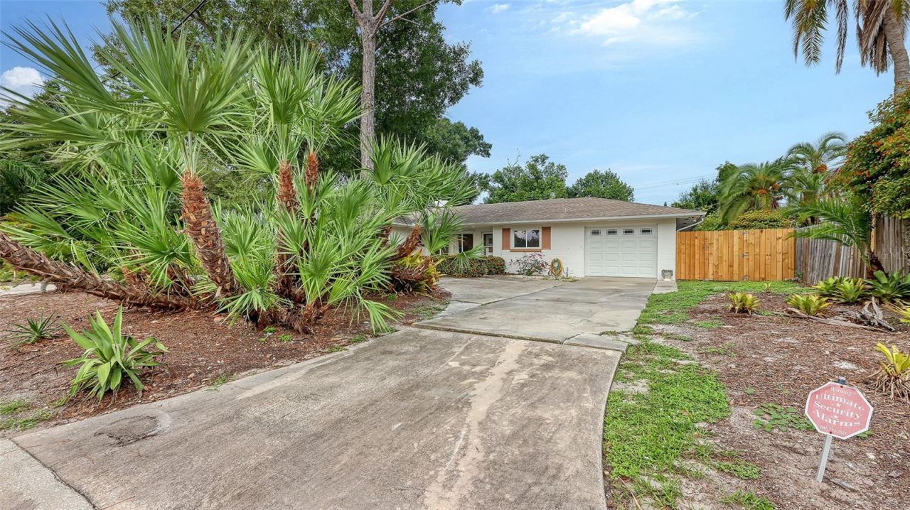 4735 Remington Drive, Sarasota, FL 34234 Photo