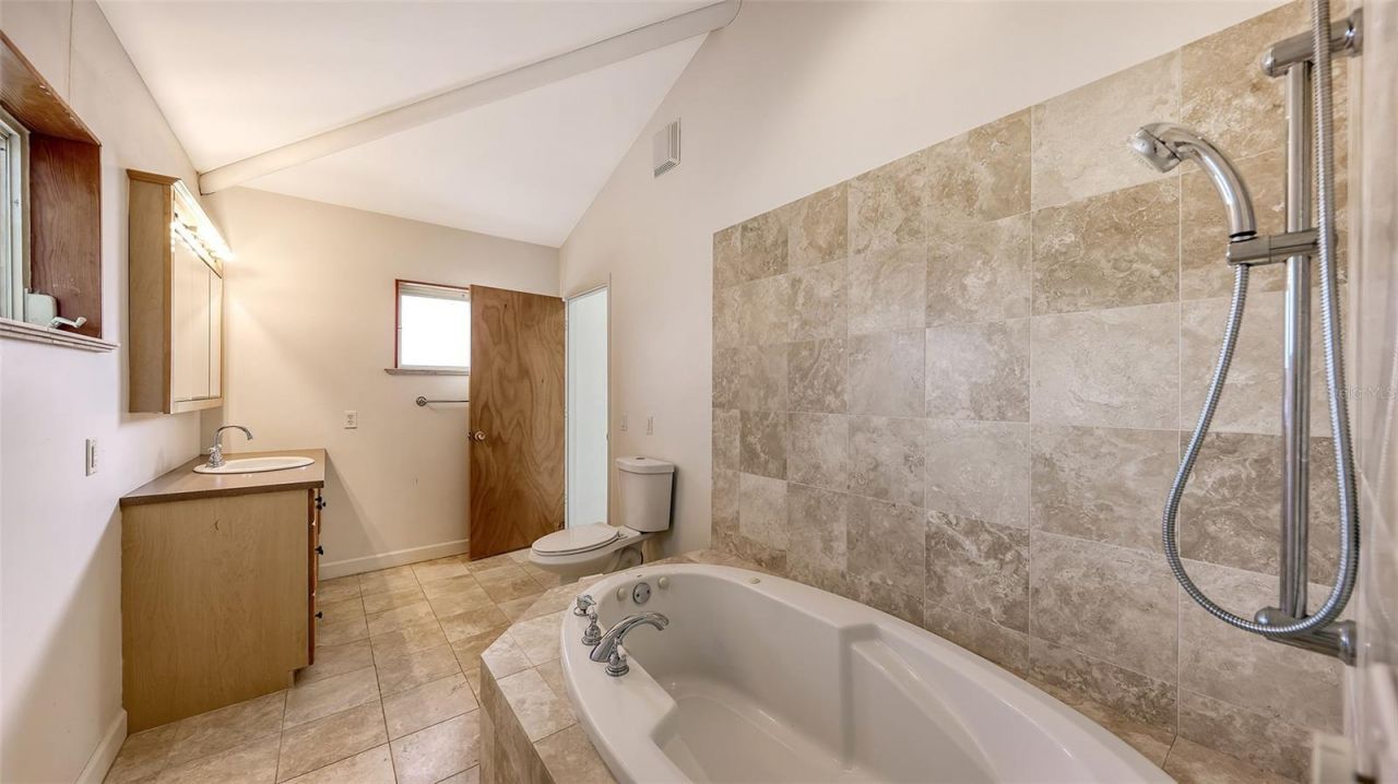 4735 Remington Drive, Sarasota, FL 34234 Photo
