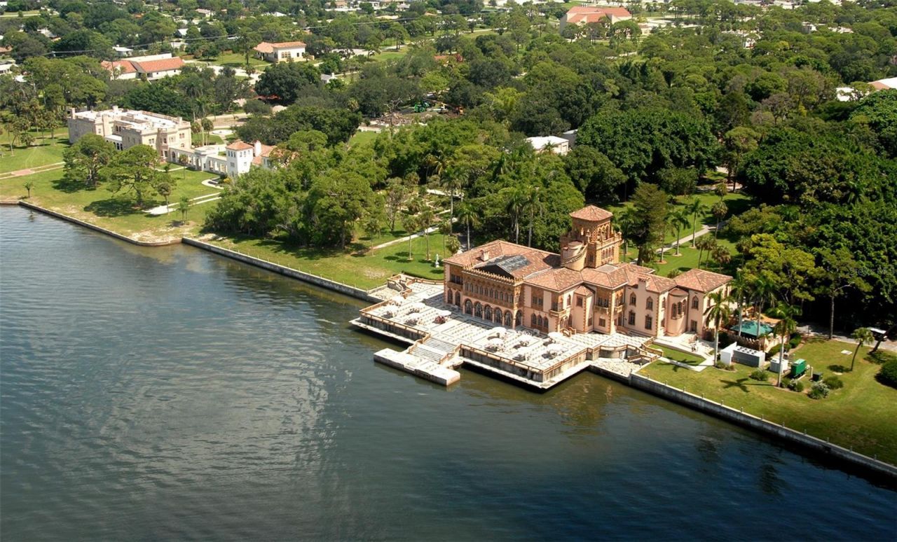 4735 Remington Drive, Sarasota, FL 34234 Photo