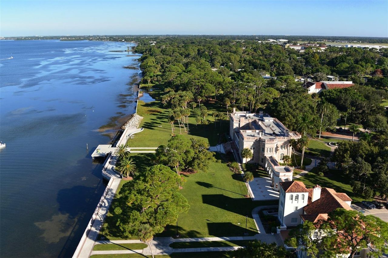 4735 Remington Drive, Sarasota, FL 34234 Photo