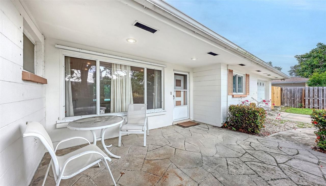 4735 Remington Drive, Sarasota, FL 34234 Photo