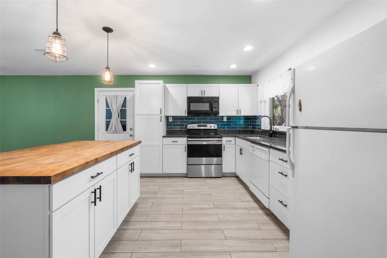 19226 & 19318 SE 24th Avenue, Hawthorne, FL 32640 Photo