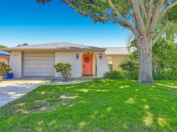9116 FARMINGTON LANE , PORT RICHEY, FL 34668