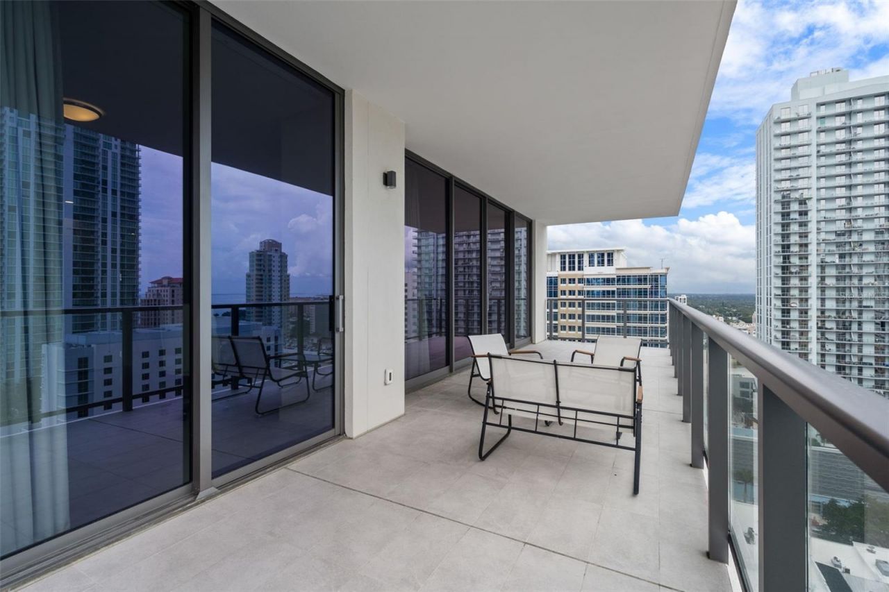275 1st Avenue S, Unit 1902, Saint Petersburg, FL 33701 Photo