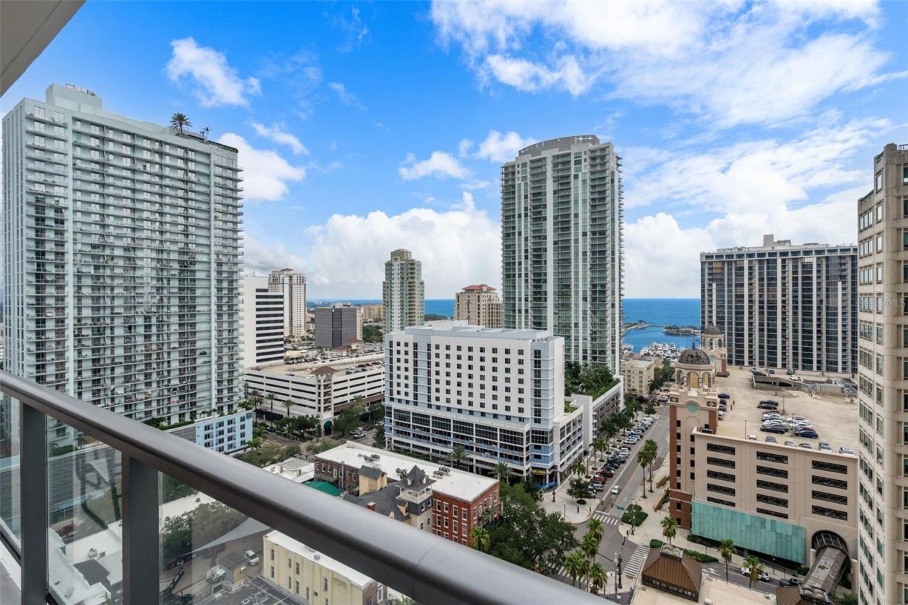275 1st Avenue S, Unit 1902, Saint Petersburg, FL 33701 Photo