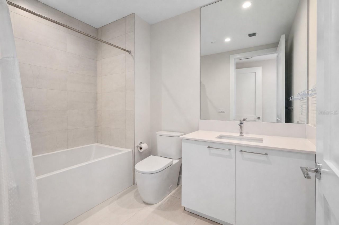 275 1st Avenue S, Unit 1902, Saint Petersburg, FL 33701 Photo