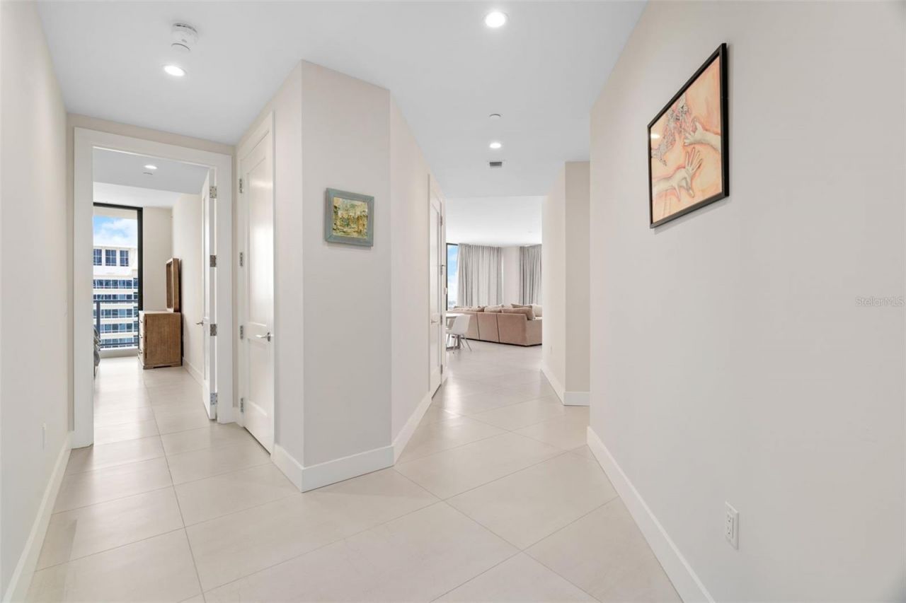 275 1st Avenue S, Unit 1902, Saint Petersburg, FL 33701 Photo