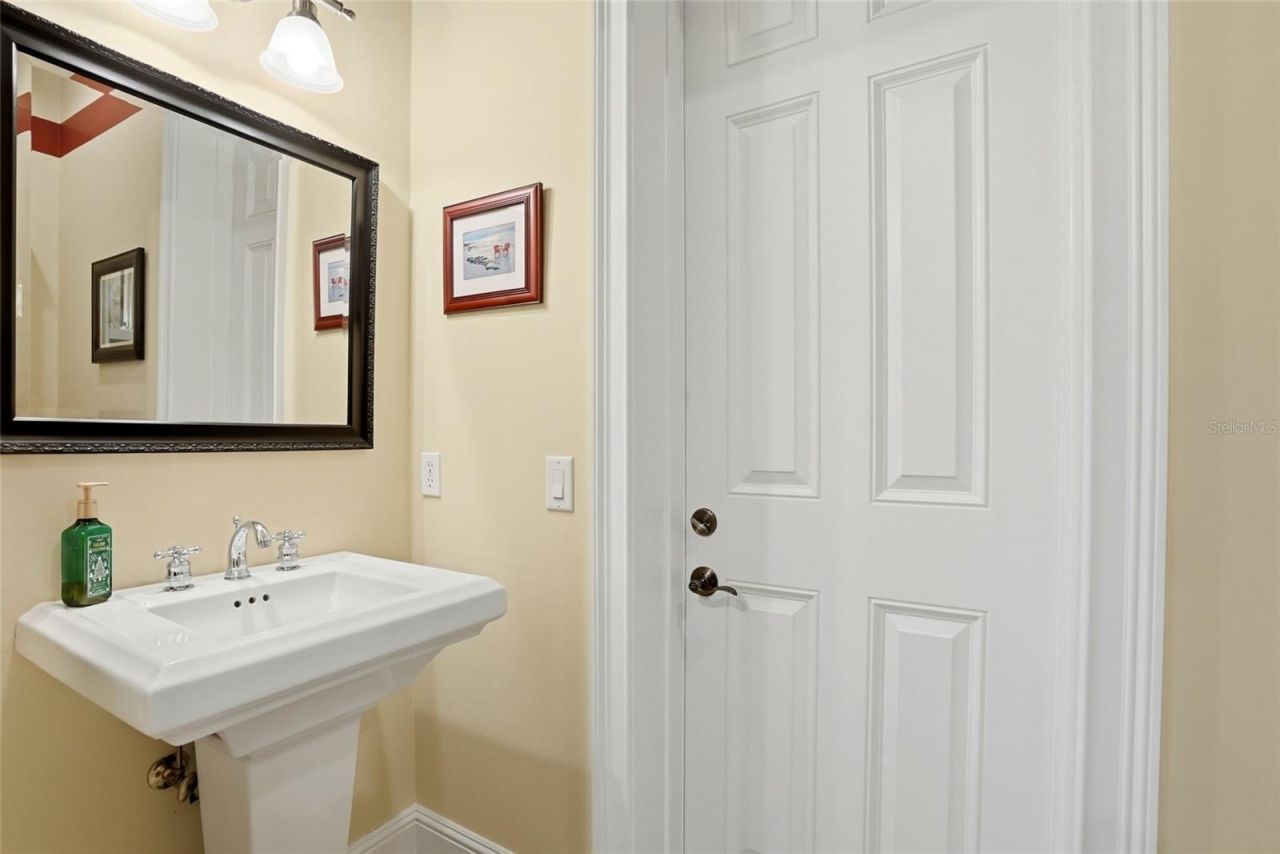 1059 Ceasars Court , Mount Dora, FL 32757 Photo