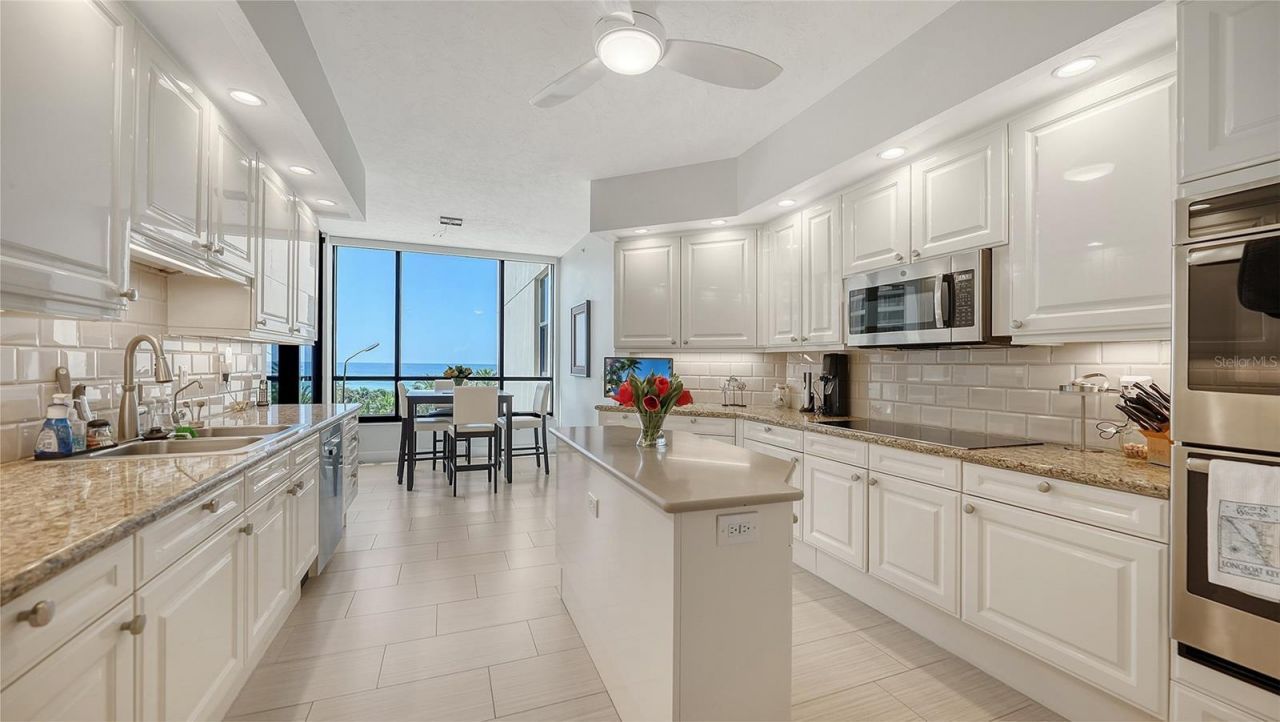1241 Gulf Of Mexico Drive, Unit 303, Longboat Key, FL 34228 Photo