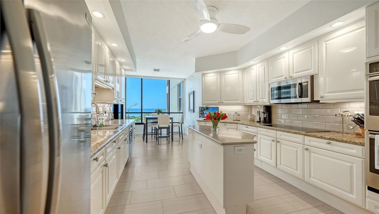 1241 Gulf Of Mexico Drive, Unit 303, Longboat Key, FL 34228 Photo