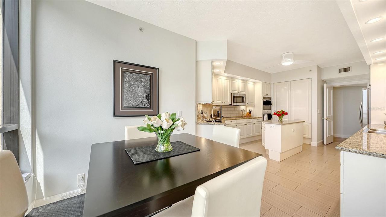 1241 Gulf Of Mexico Drive, Unit 303, Longboat Key, FL 34228 Photo