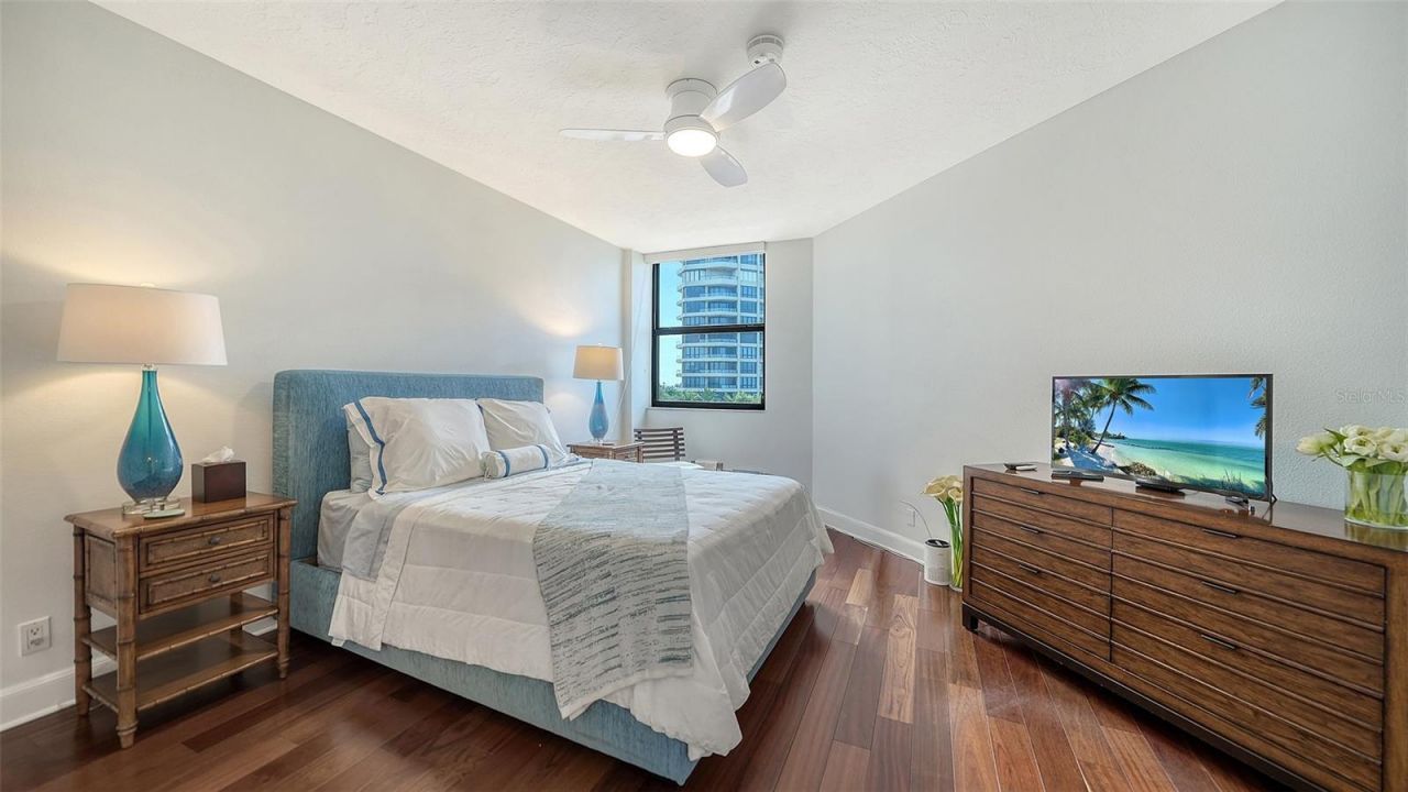 1241 Gulf Of Mexico Drive, Unit 303, Longboat Key, FL 34228 Photo