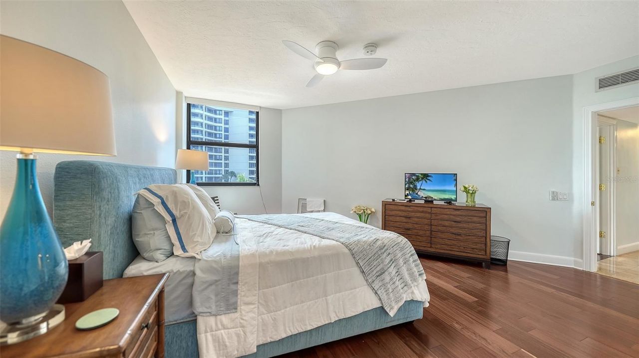 1241 Gulf Of Mexico Drive, Unit 303, Longboat Key, FL 34228 Photo